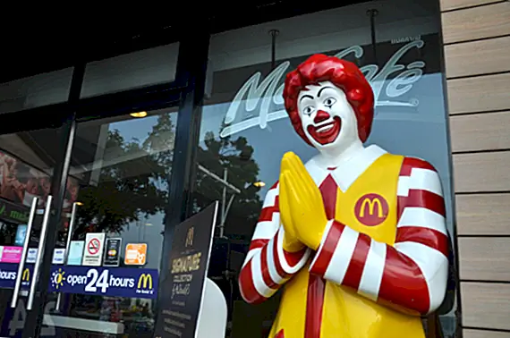 Делает ли Макдональдс или Burger King действительно раздавать карты, предоставляя вам бесплатную пищу для жизни?