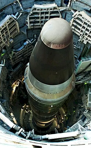 В течение почти двух десятилетий ядерный план запуска на всех силосах Minuteman в Соединенных Штатах был 00000000