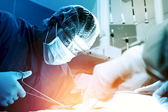 У кого-нибудь когда-либо была операция по удалению живого взрыва с их тела?