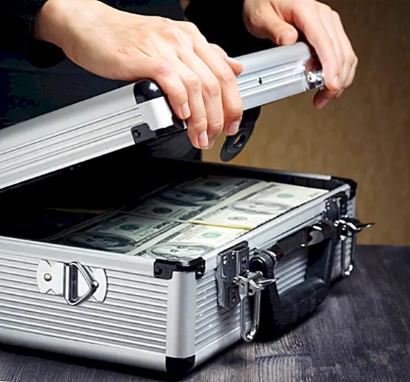 Кто-нибудь когда-либо пытался заплатить за что-то с портфелем с наличными?