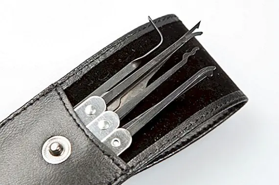 Хоббс и его блокировки: Великая битва против 1851 года