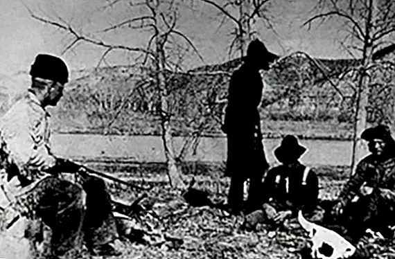 В чем Тедди Рузвельт заставляет мужчин повсюду чувствовать себя немного менее мужественным