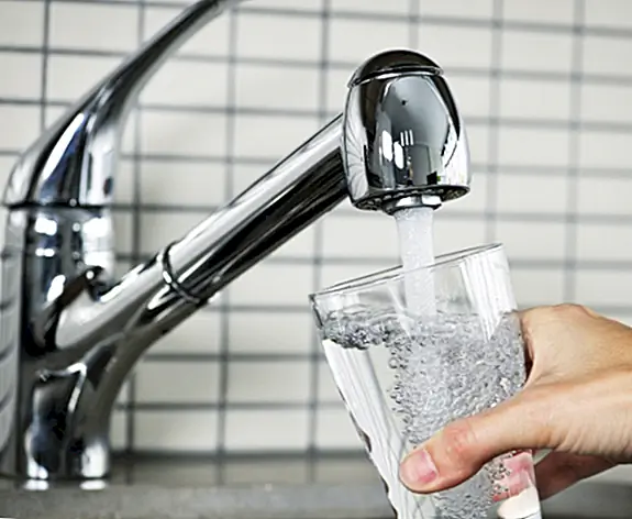 Является ли фторирование воды плохим для вас?
