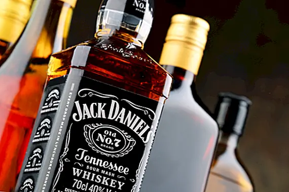 Джек Дэниел «Освежающая» команда «Ницца» адвокатов