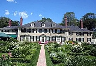 Брат Джона Уилкса Бута спас жизнь сына Авраама Линкольна незадолго до того, как Линкольн был убит