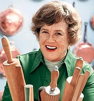 Джулия Ребенок была секретным помощником в области исследований для предшественника ЦРУ, Управления стратегических служб