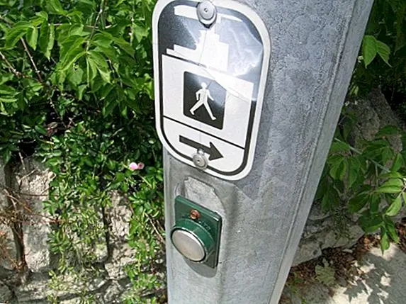 Многие кнопки сигналов Crosswalk больше не делают ничего