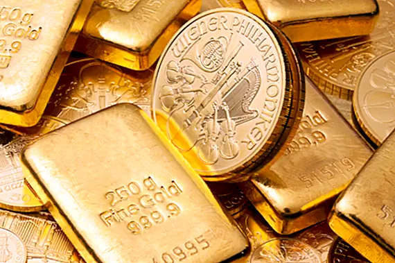 В тот момент кто-то действительно добился мечты алхимиков о превращении другого материала в золото