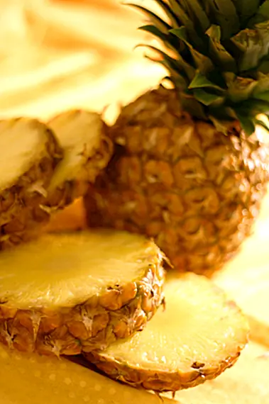 Это время, когда элита западного мира арендовала ананасы по часам