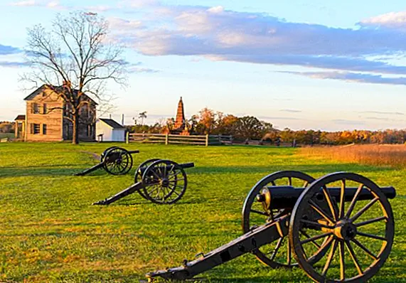 «[Американская гражданская] война началась на моем переднем дворе и закончилась в моем зале».