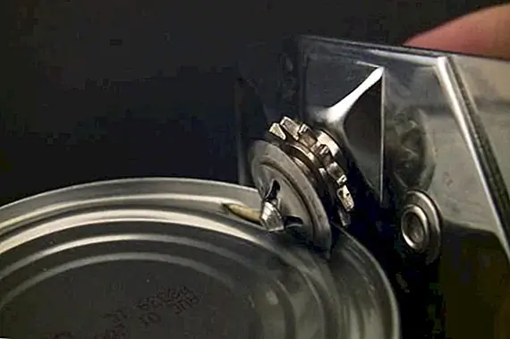 Открывалка не была изобретена до 48 лет после изобретения Can