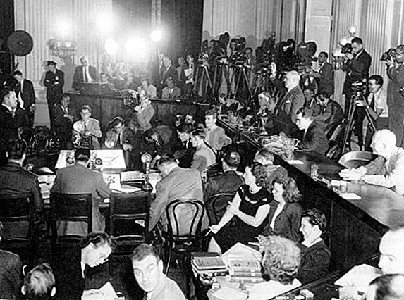 Красные Цинциннати были однажды переименованы в «Redlegs» из-за Второй Red Scare