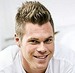 История за именами различных причесок