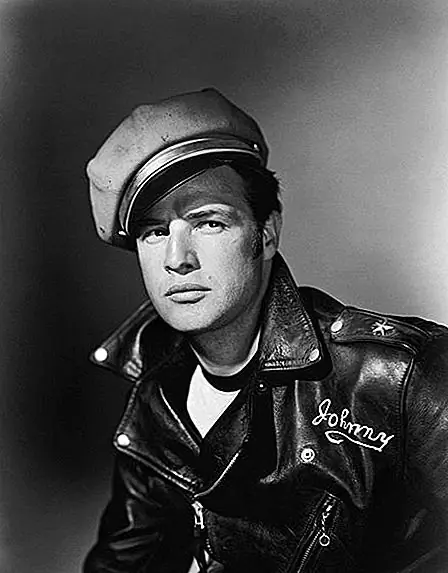 Нечетные привычки употребления Марлона Брандо