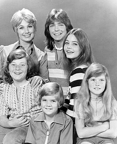 Единственная мать и сын для каждого имеют записи № 1