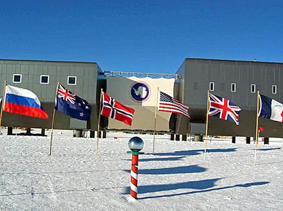 Единственный мирный континент - Договор об Антарктике