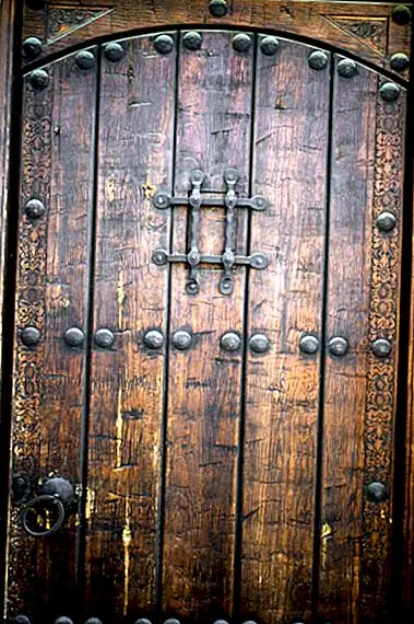 Происхождение фразы «Как мертвое, как ручей»