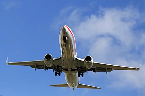 Пасс, который позволяет людям летать бесплатно навсегда и попытка авиакомпании убить его