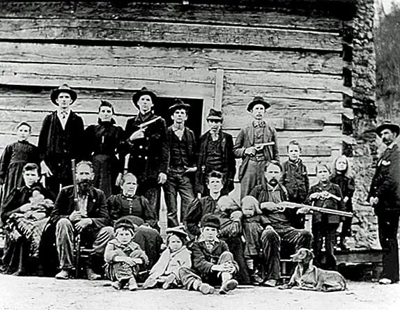 Реальная Феода между Хэтфилдами и Маккойсом