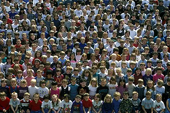 Запись для большинства детей, рожденных одной женщиной, - 69