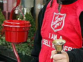 Песня «Серебряные колокола» была первоначально названа «Tinkle Bell»