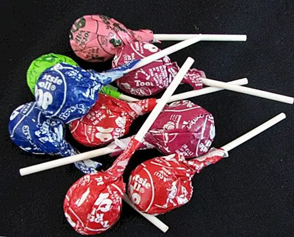 Tootsie Roll Industries никогда не давала премии, если бы у Wrapper Tootsie Pop был индейский мальчик, снимающий звезду