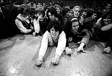 Когда Битлз были обработаны желе с желе