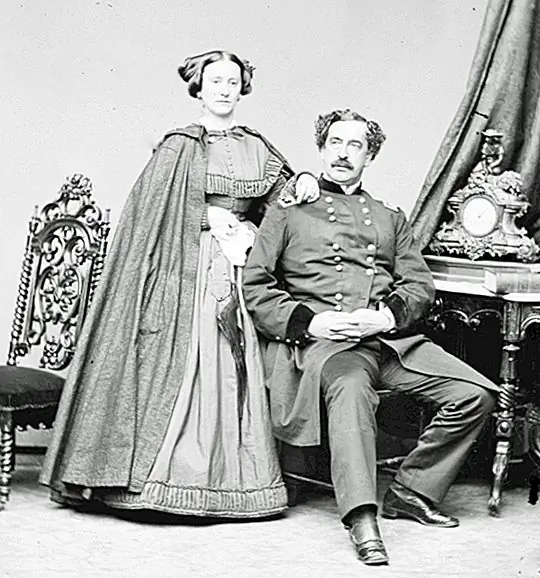 Кто изобрел бейсбол?