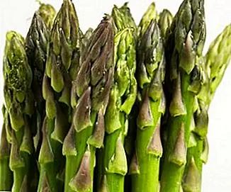 Почему спаржа делает запах Pee