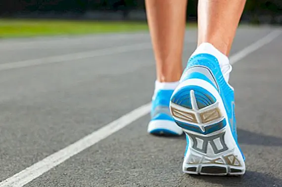 Почему спортивная обувь называется «кроссовки»