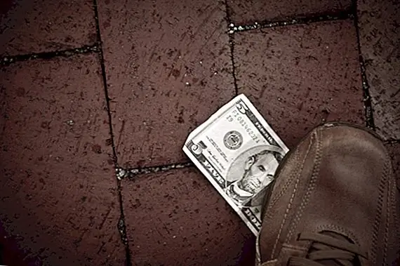 Почему мы говорим, что затраты могут быть «подкованы» кем-то?