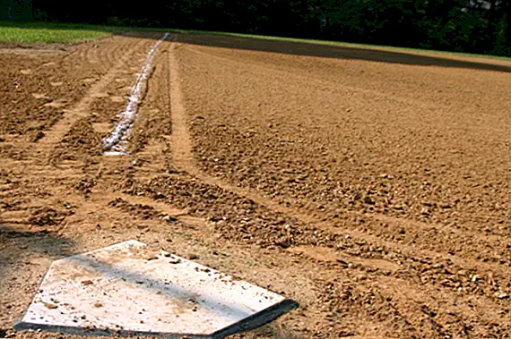 Почему Home Plate в бейсболе имеет форму, отличную от других?