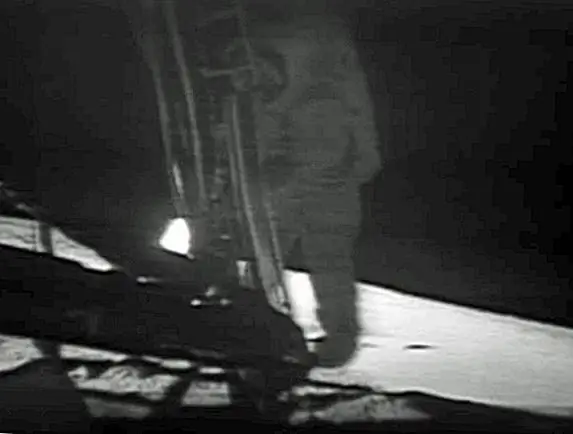 Почему Нейл Армстронг должен стать первым шагом на Луне