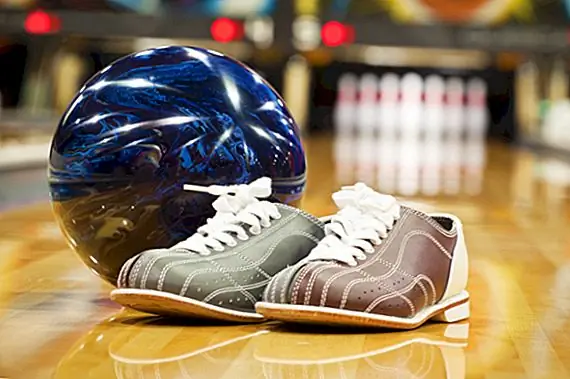 Почему три удара в ряд в боулинге называют «Турцией»,