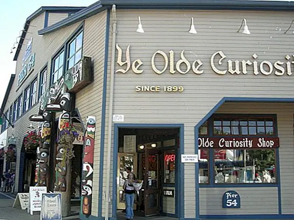 «Вы» в именах, подобных «Ye Olde Coffee Shoppe», должны быть произнесены «The», Not «Yee»