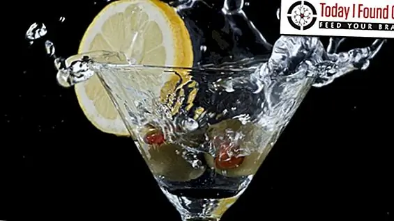 Buttockmail и происхождение слова «Шантаж», почему Джеймс Бонд любит своего Мартиниса, потрясенного, не размолотого, на этот раз Coca-Cola потратил 100 миллионов долларов на пертов