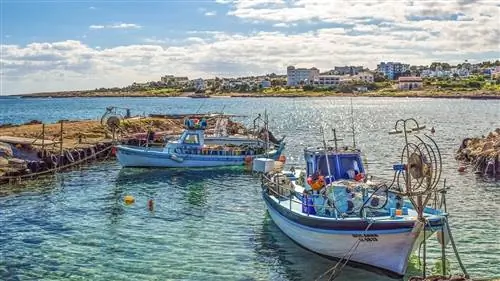 Сицилия, Сардиния и Кипр - три крупнейших и наиболее населенных острова в Средиземноморье