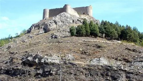 Замок Агилар де Кампоо