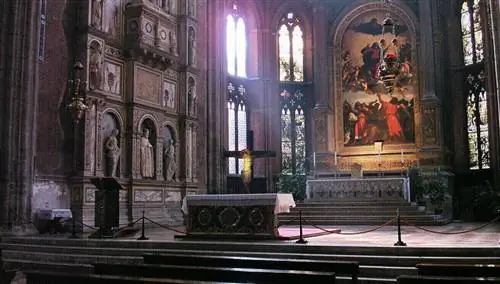 Базилика Санта-Мария-деи-Фрари.