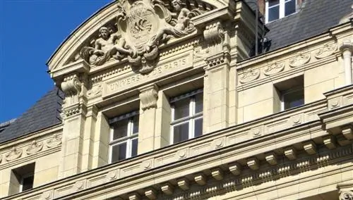 Парижский университет