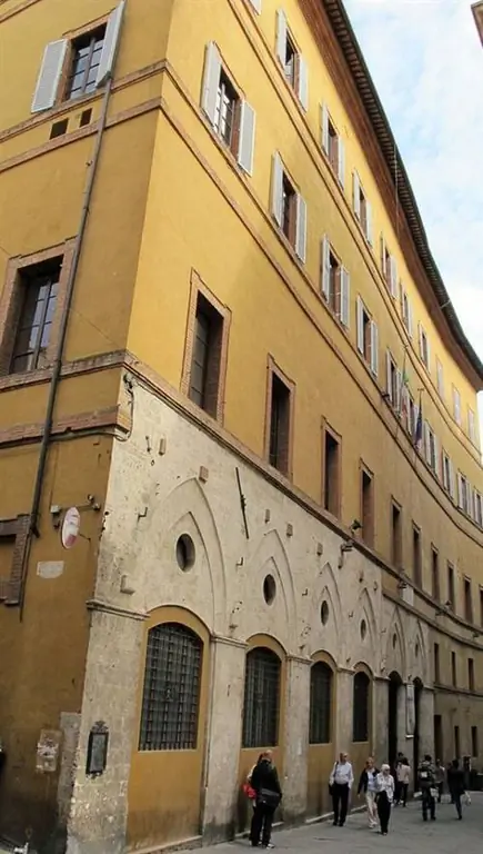 Университет Сиены