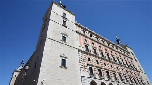 Толедо с высоты: Одна из лучших смотровых площадок города спрятана в библиотеке