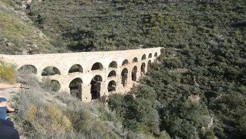 Акведуки на Рамбла-де-Каркаус в Альмерии.