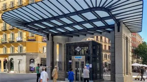 Храм метро Гран Виа: Где найти оригинал?