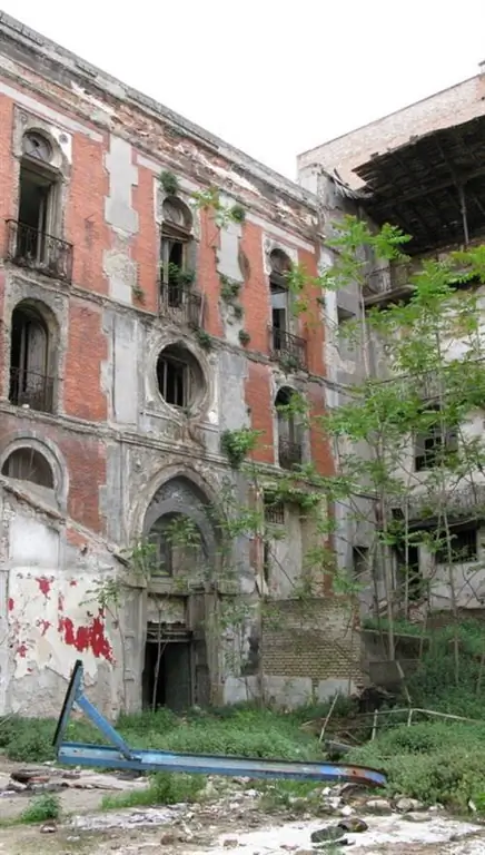 Бети Джай до реставрации