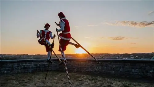Ходулисты в Цитадели Намюра