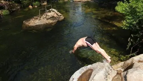 Пляж на реке Кальсада