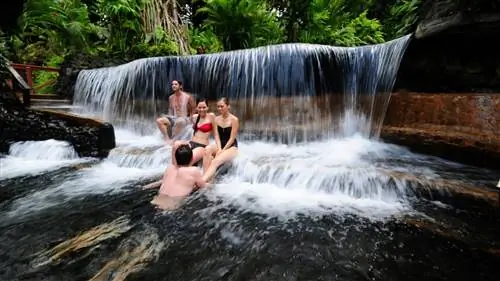 Коста-Рика + Природа, потому что экономическое развитие и устойчивое развитие не являются несовместимыми