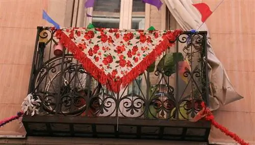 Балкон на Медвежьей улице