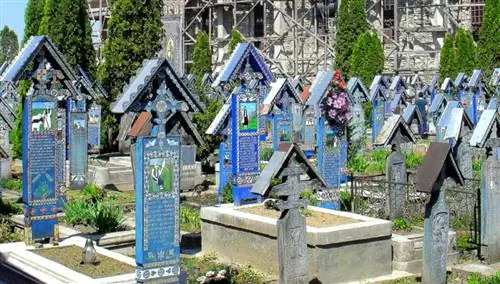 Веселое кладбище